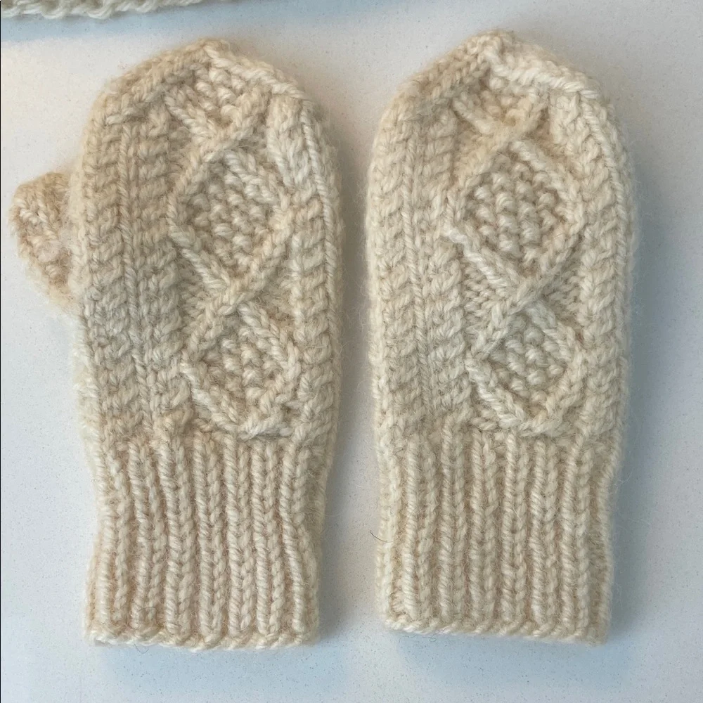 Vintage Cozy Cream Knit Hat and Mittens Set for Kids